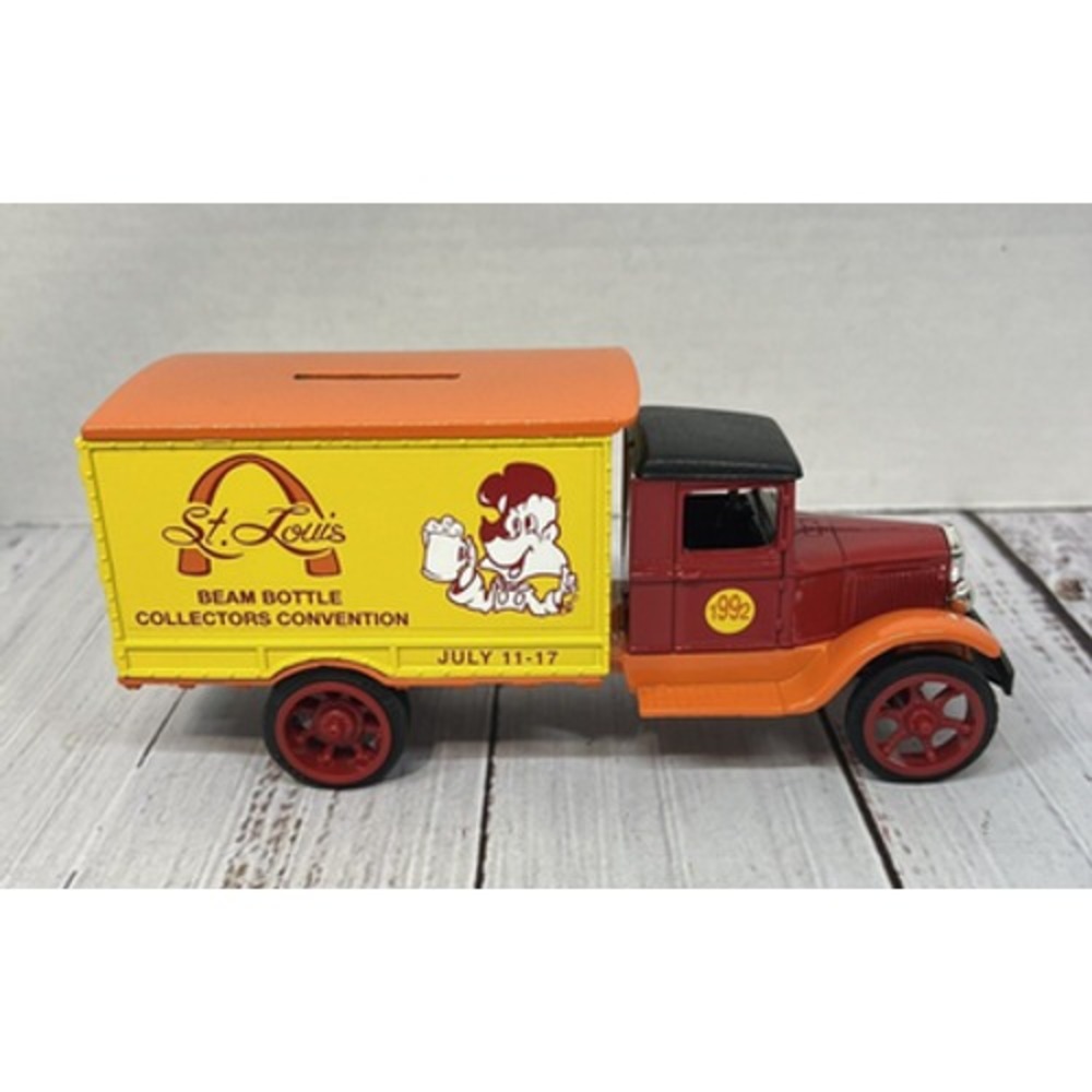 Ertl 1931 Hawkeye Truck Bank 1:32 St. Louis Beam Bottle Convention